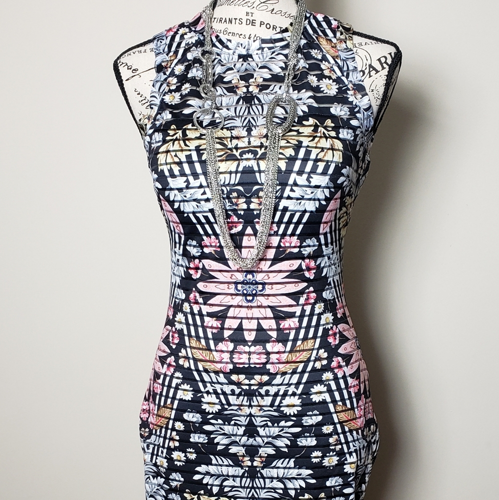 Guess Floral Design Bodycon Dress Size 2